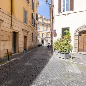 vg-piazza-navona-5-stelle-parlamento-room.it-romehotels.com/
